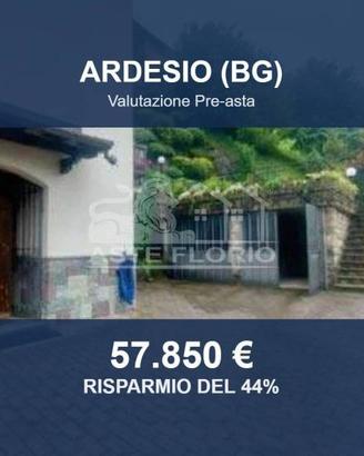 Immobile in asta di 96 m² con box auto a Ardesio