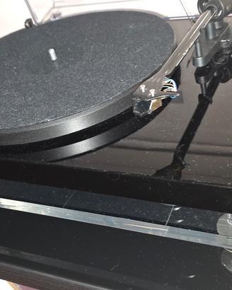 Giradischi Pro-Ject Debut Carbon + Grado Gold 3 