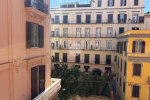 3 LOCALI A NAPOLI