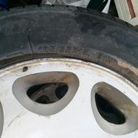 cerchi con gomme Mercedes 200 ce