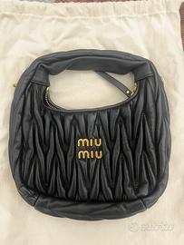 MIU MIU Wander Hobo Matelassé Nera - Originale