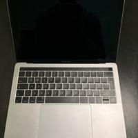 MacBook Pro 13” – Custodia e Accessori Inclusi