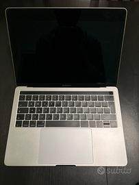 MacBook Pro 13” – Custodia e Accessori Inclusi