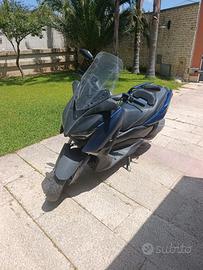 Yamaha XMAX 300cc