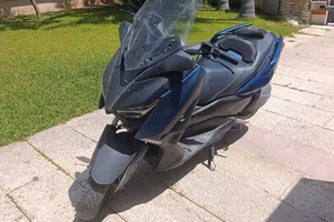Yamaha XMAX 300cc
