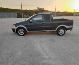 Fiat Strada 1.9MJT Pick-up Cabina Lunga Adventure