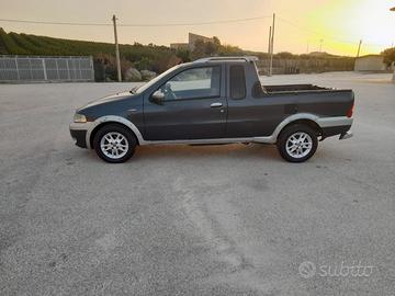 Fiat Strada 1.9MJT Pick-up Cabina Lunga Adventure