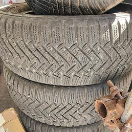 Gomme termiche marca Laufenn 215 60 16