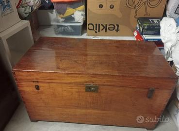 Cassapanca antica di circa 50 anni