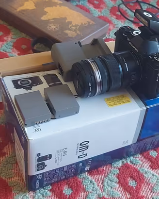 Olympus OMD EM5 + Zuiko Macro