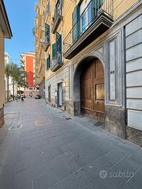 Nocera locale uso studio ufficio con posto auto