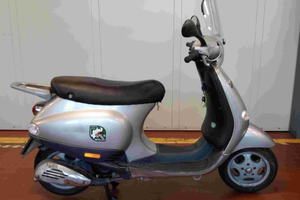 Piaggio Vespa 50 usata del 2009