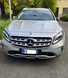 MERCEDES GLA 200 d automatic