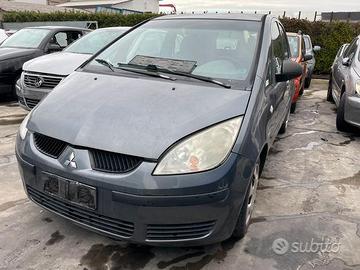 Ricambi usati per Mitsubishi Colt 1.1 12V del 05