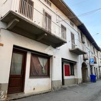 2 LOCALI A CASTELLAMONTE