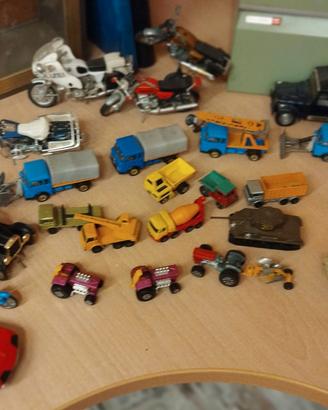 Modellini auto, camion, moto, militari