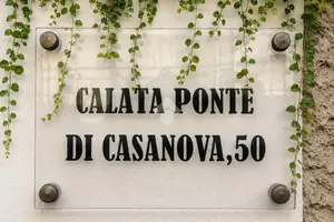 MONOLOCALE A NAPOLI