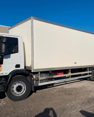 IVECO EUROCARGO ML190E28 - 2015