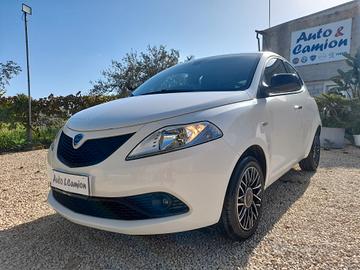 Lancia Ypsilon 1.2 69 CV Gold 2019 neopatentati ok