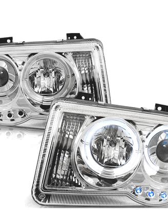 FARI PER CHRYSLER 300C 05-10 ANGEL EYES LED CROMAT