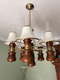 Lampadario in legno massello