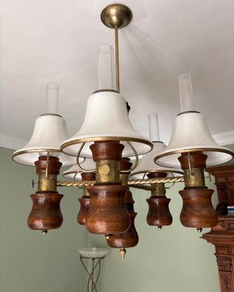 Lampadario in legno massello