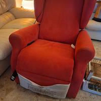Poltrona relax elettrica con alzata assistita