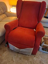 Poltrona relax elettrica con alzata assistita