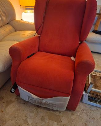 Poltrona relax elettrica con alzata assistita