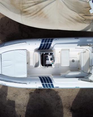 ALSON 750 Flash + Yamaha 225 4T (700h) Ampi spazi