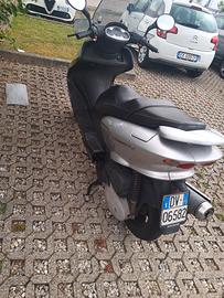 YAMAHA MAGESTY 125