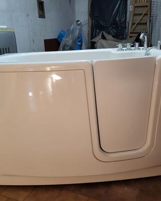 Vasca da bagno per anziani e disabili
