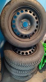 Gomme invernali 205/60/16 più cerchi