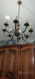 Lampadario 8 luci ottone bronzato classico.