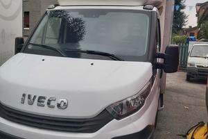 CAMION IVECO usato