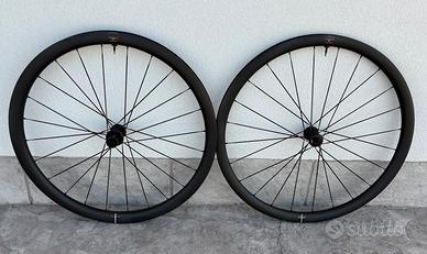 Ruote nuove Reserve SL 34/37 mozzo DT Swiss 180