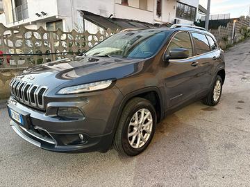 Jeep chetokee 4x4