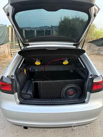 Subwoofer auto