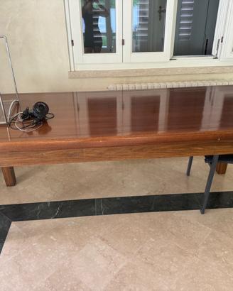 Tavolo in legno massello