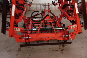 Vibrocoltivatore idraulico