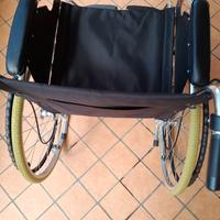 Sedia a Rotelle pieghevole 