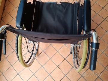 Sedia a Rotelle pieghevole 
