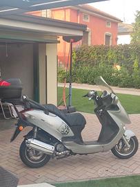 Kymco Grand Drink 250