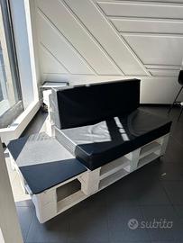 Divano Epal con tavolino