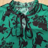 Camicetta  verde con maniche corte