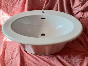 Lavandino bagno ovale in ceramica