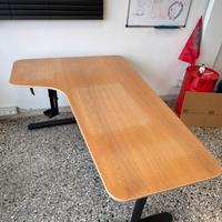 Scrivania Ikea BEKANT destra 160x110 + sedia