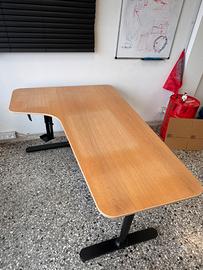 Scrivania Ikea BEKANT destra 160x110 + sedia