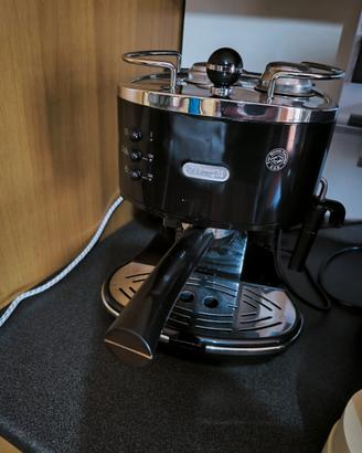 Macchinetta del caffè De'Longhi