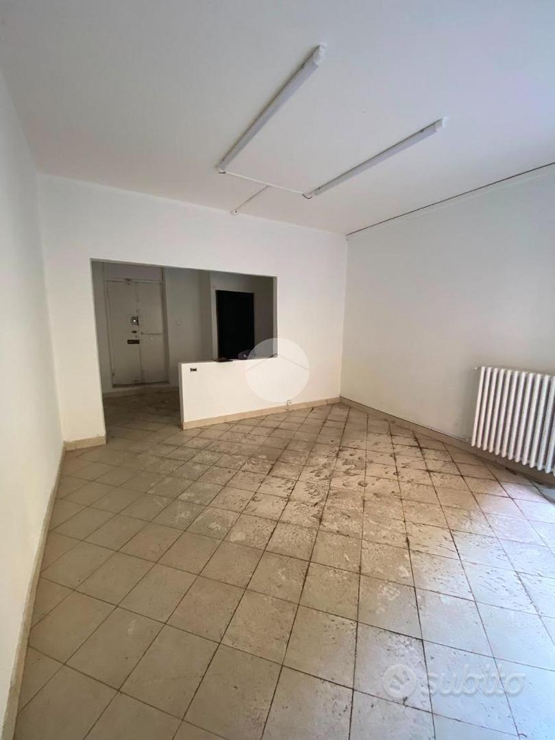 NEGOZIO A OSIO SOTTO - Vista 4